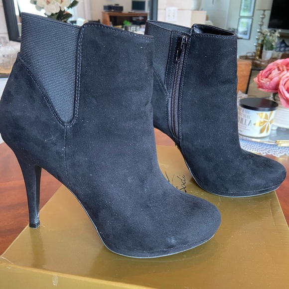 Thalia Sodi Briea booties.  8.5 - Picture 2 of 5